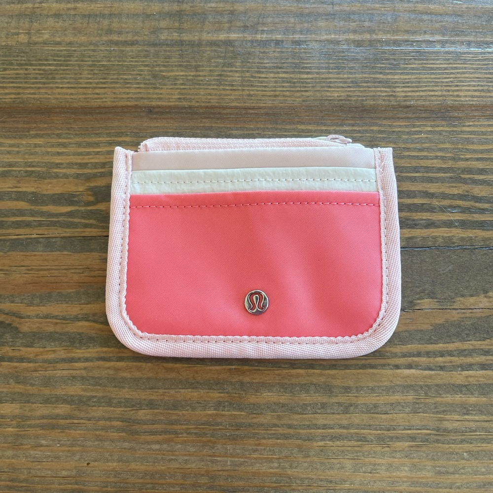 Lululemon wallet